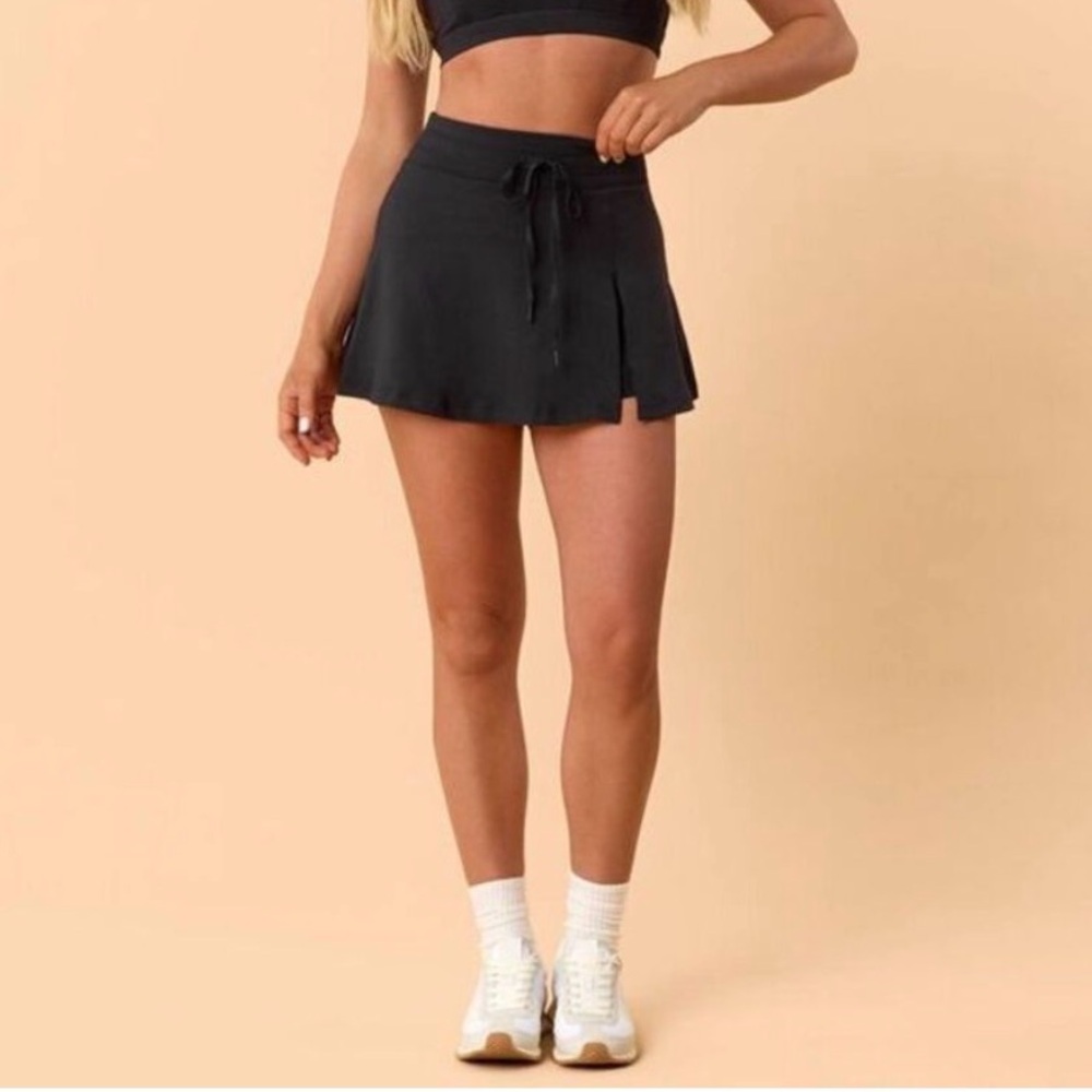 NWT! Blogilates Target X Popflex Viral Women’s Trailblaze Slit Skort Black Small